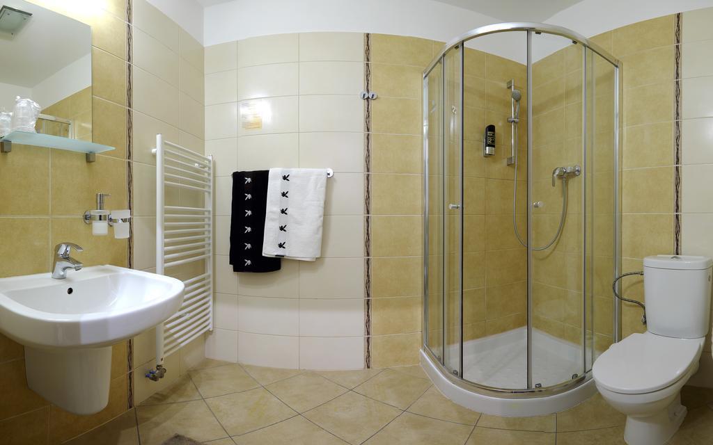 Luxury Apartment Kristof Besenova Room photo